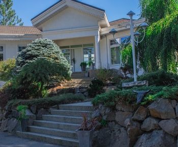 Scenic Canyon Ranch And Retreat Bed & Breakfast Kelowna Exterior photo
